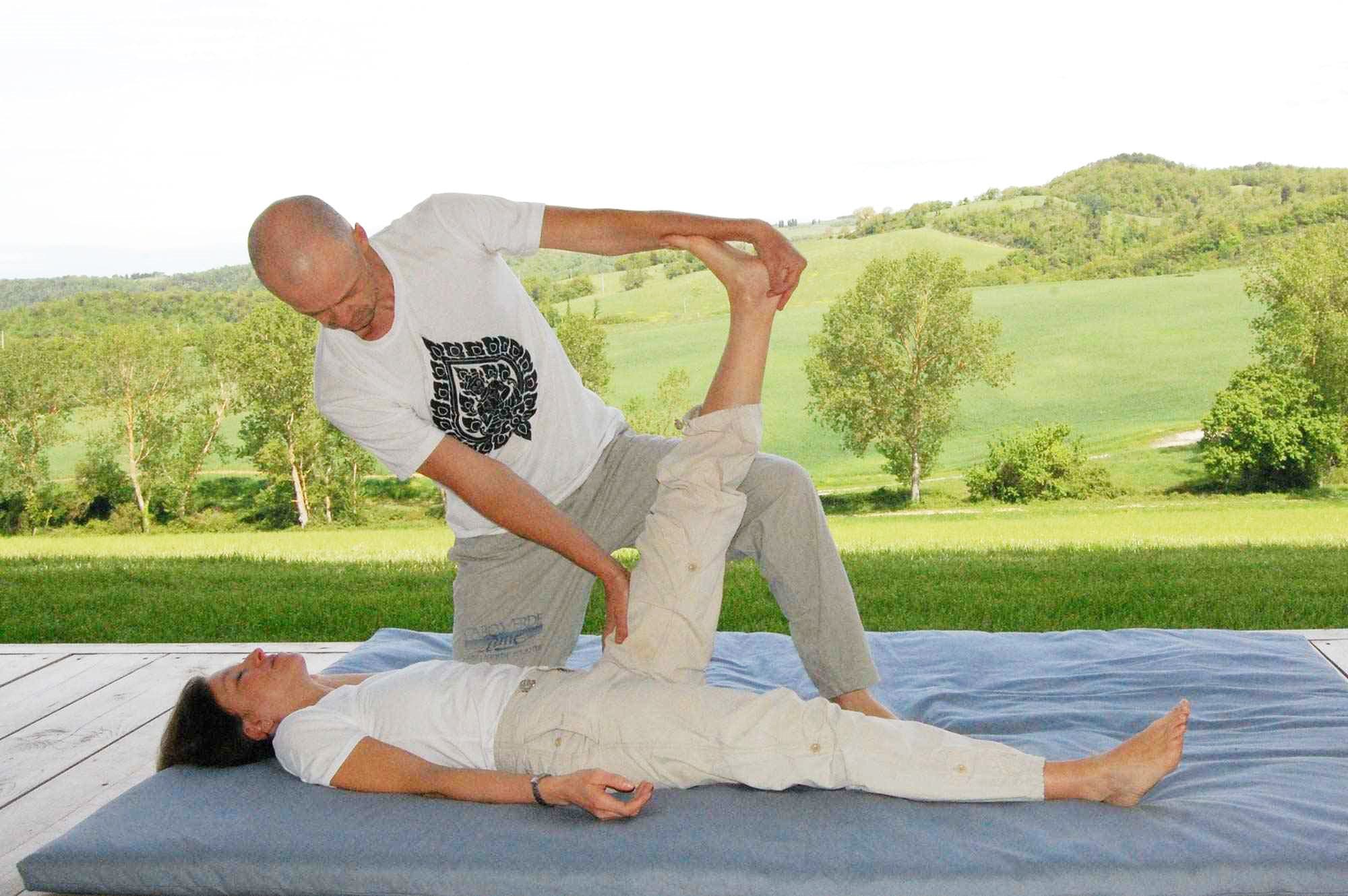 Foto 3 di Yoga e massaggi a domicilio
