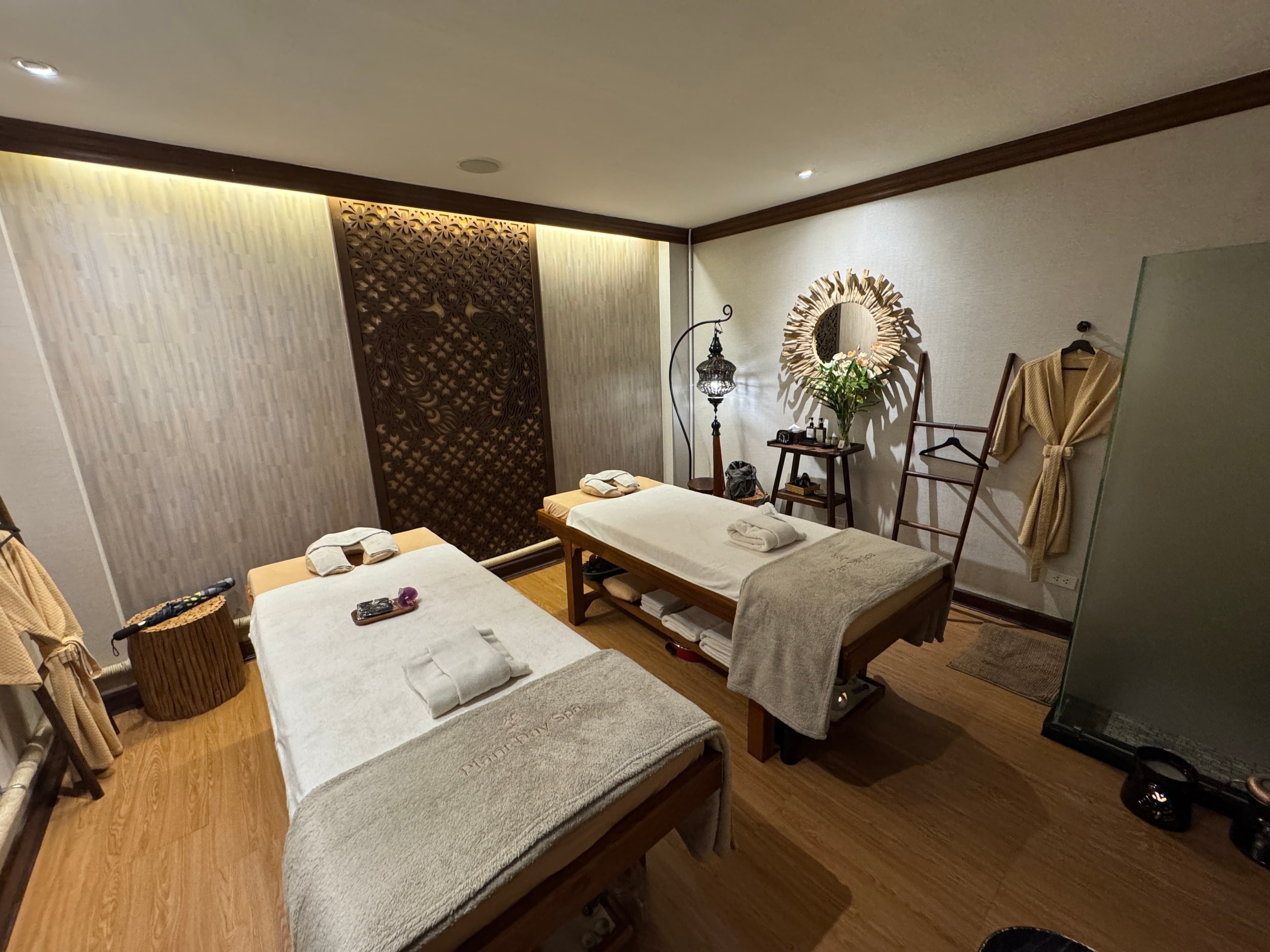 Plant Day Spa นวดกดจุดเพื่อสุขภาพ – นวดแผนไทย in Bangkok
