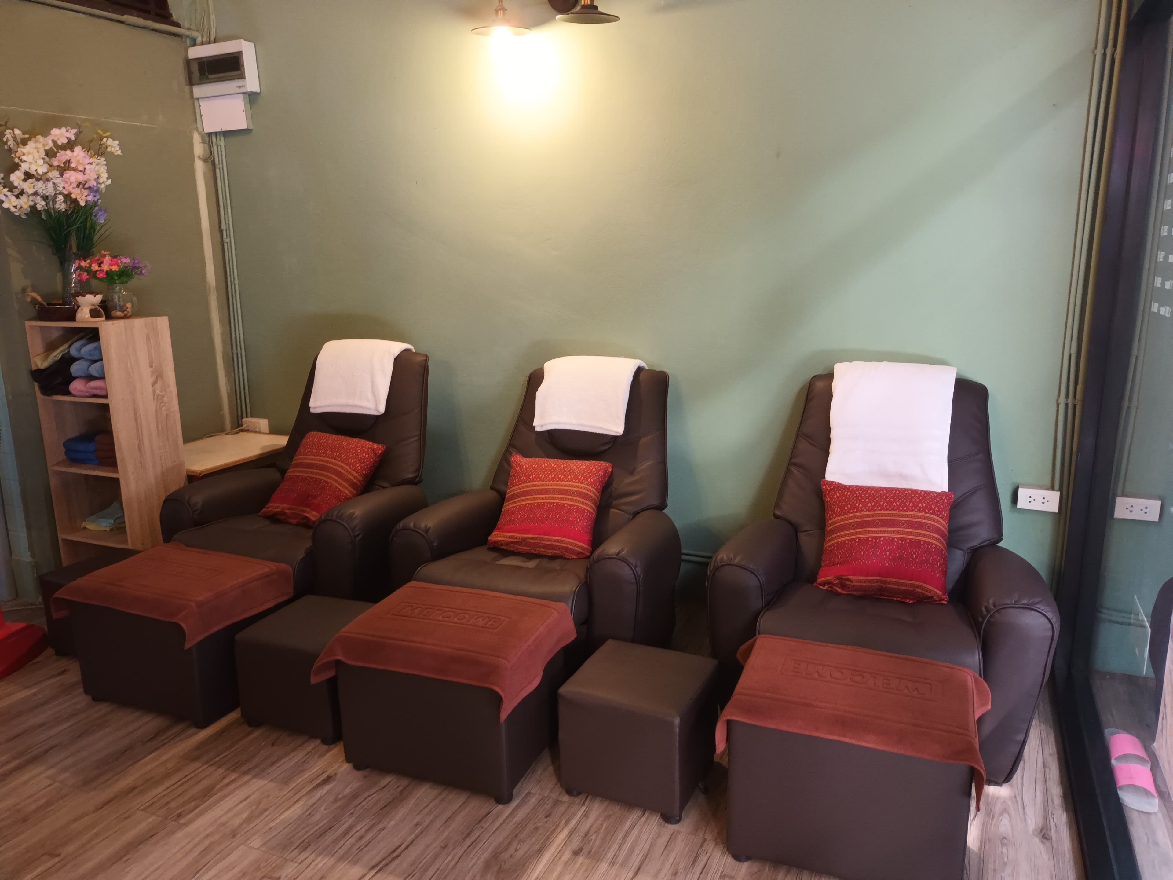 ภาพ 2 ของ jj one Thai massage นวดแผนไทย เจเจวัน