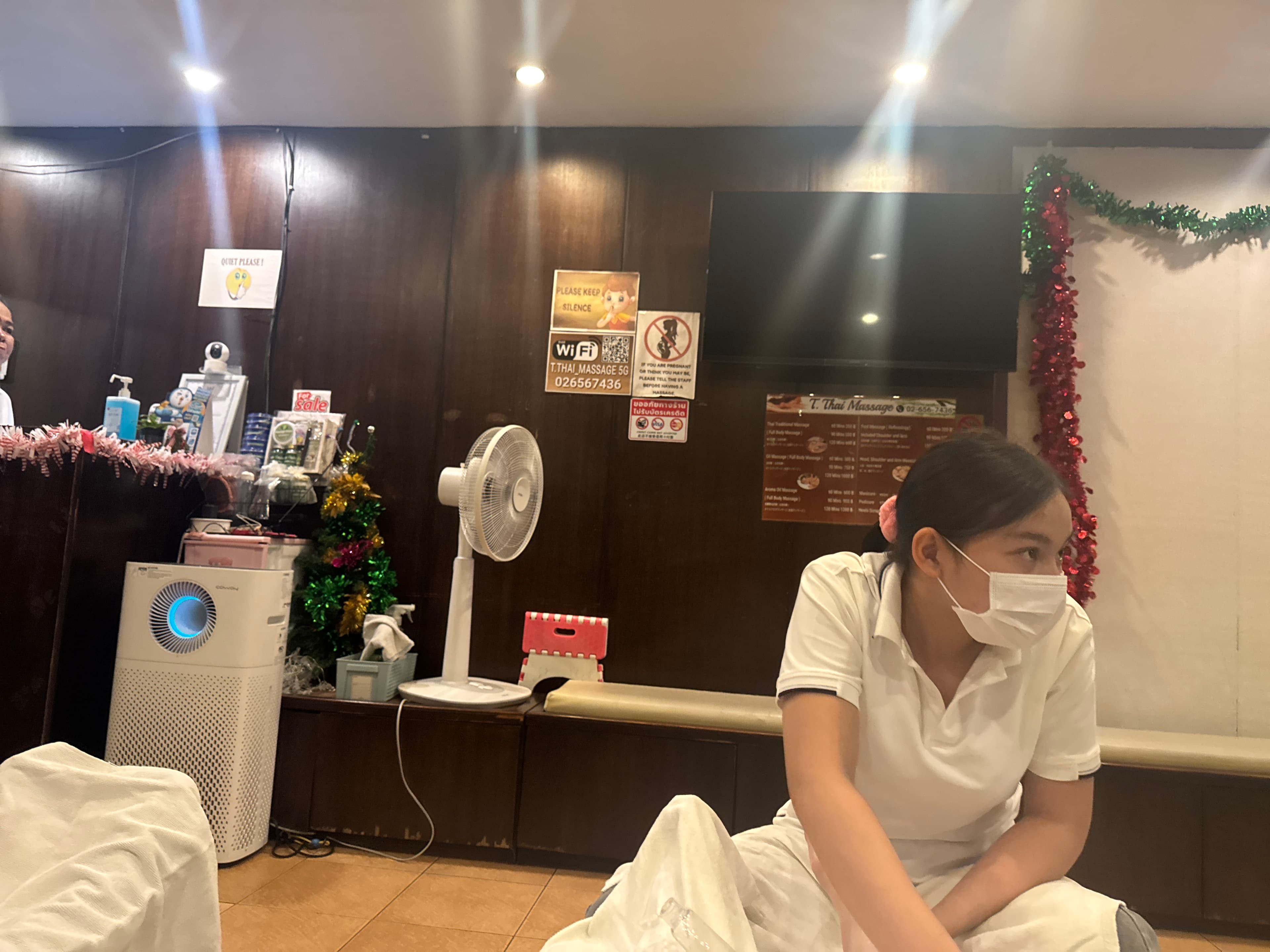 T. Thai massage – นวดแผนไทย in Bangkok