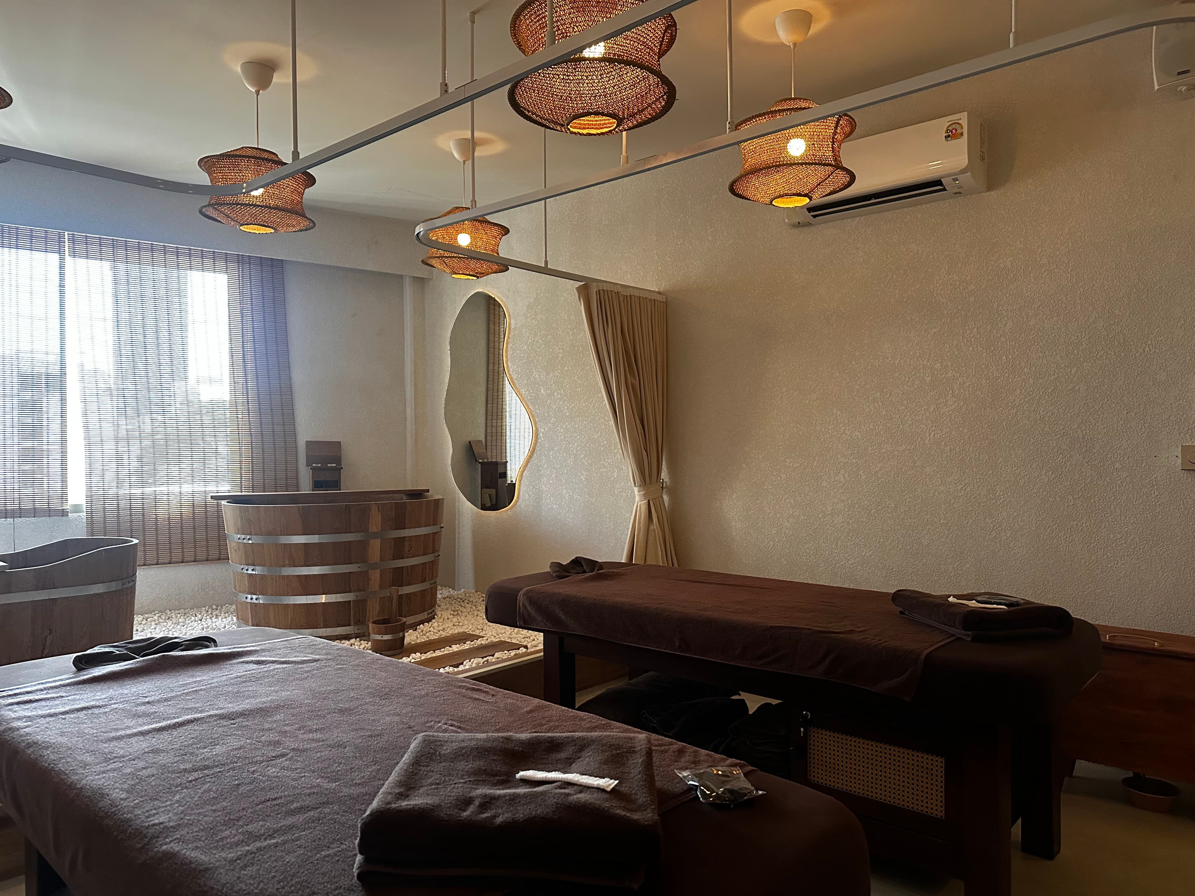Hot Bamboo Spa & Massage Thonglor - Unique Thai Massage – นวดแผนไทย in Bangkok