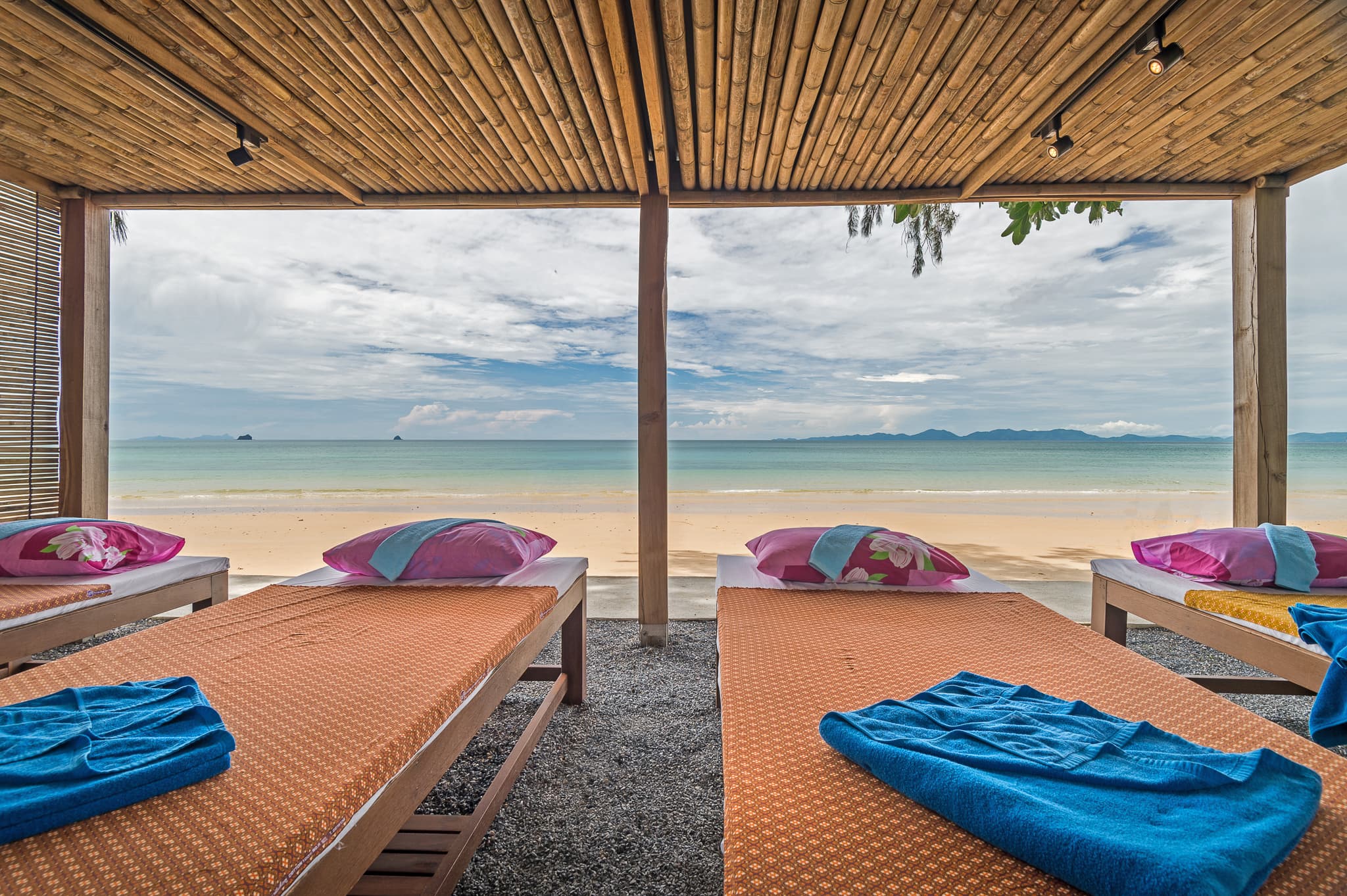 BREEZE Beach Massage – นวดแผนไทย in Krabi