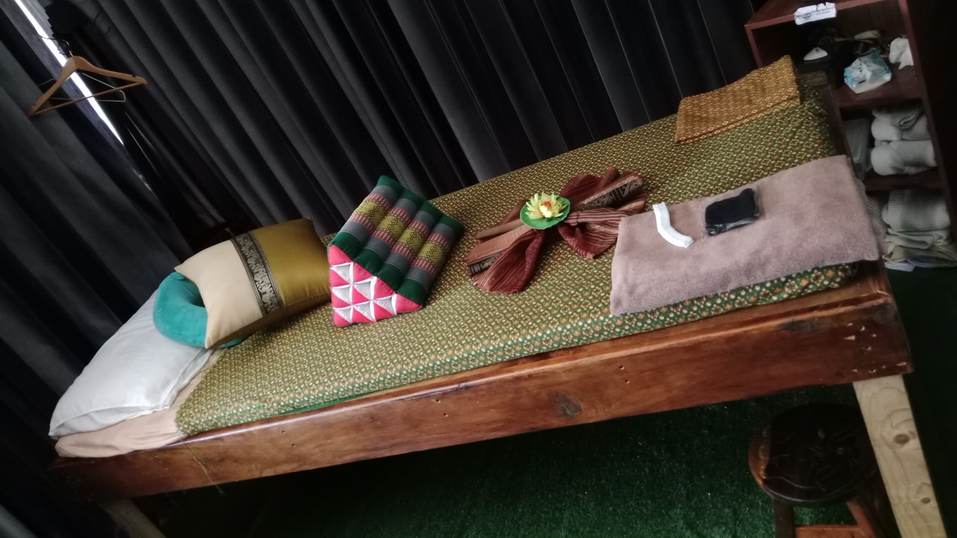 Bai po tong Thai massage – นวดแผนไทย in Chiang Mai