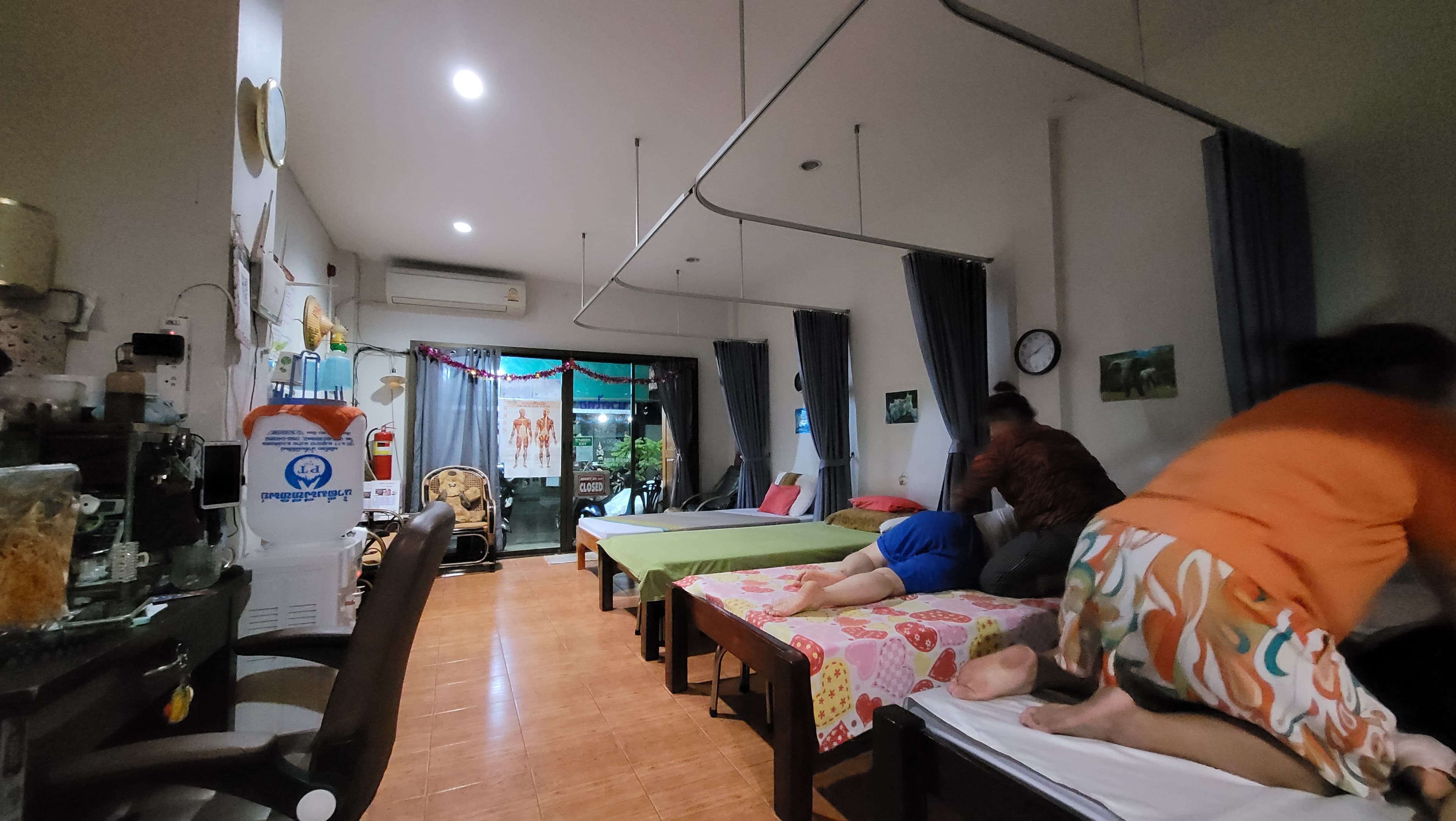 ภาพ 3 ของ Patcharin Massage