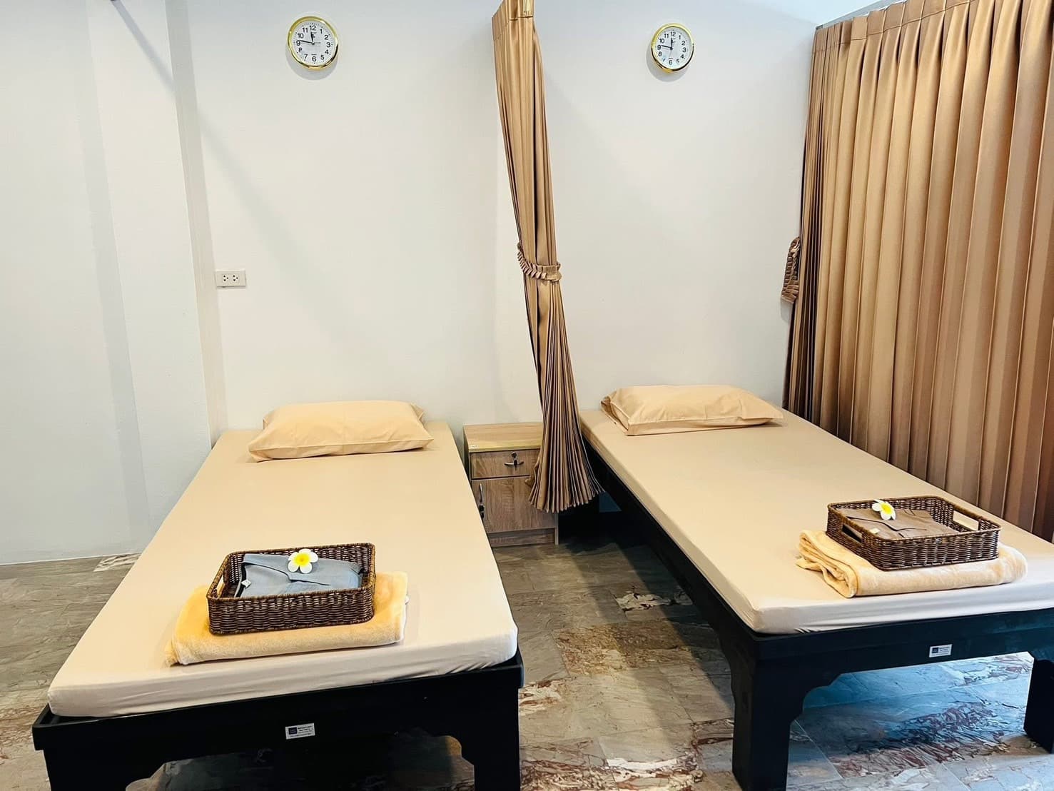 เอนกาย นวดเพื่อสุขภาพ สัมมากร En Guy Thai massage – นวดแผนไทย in Bangkok
