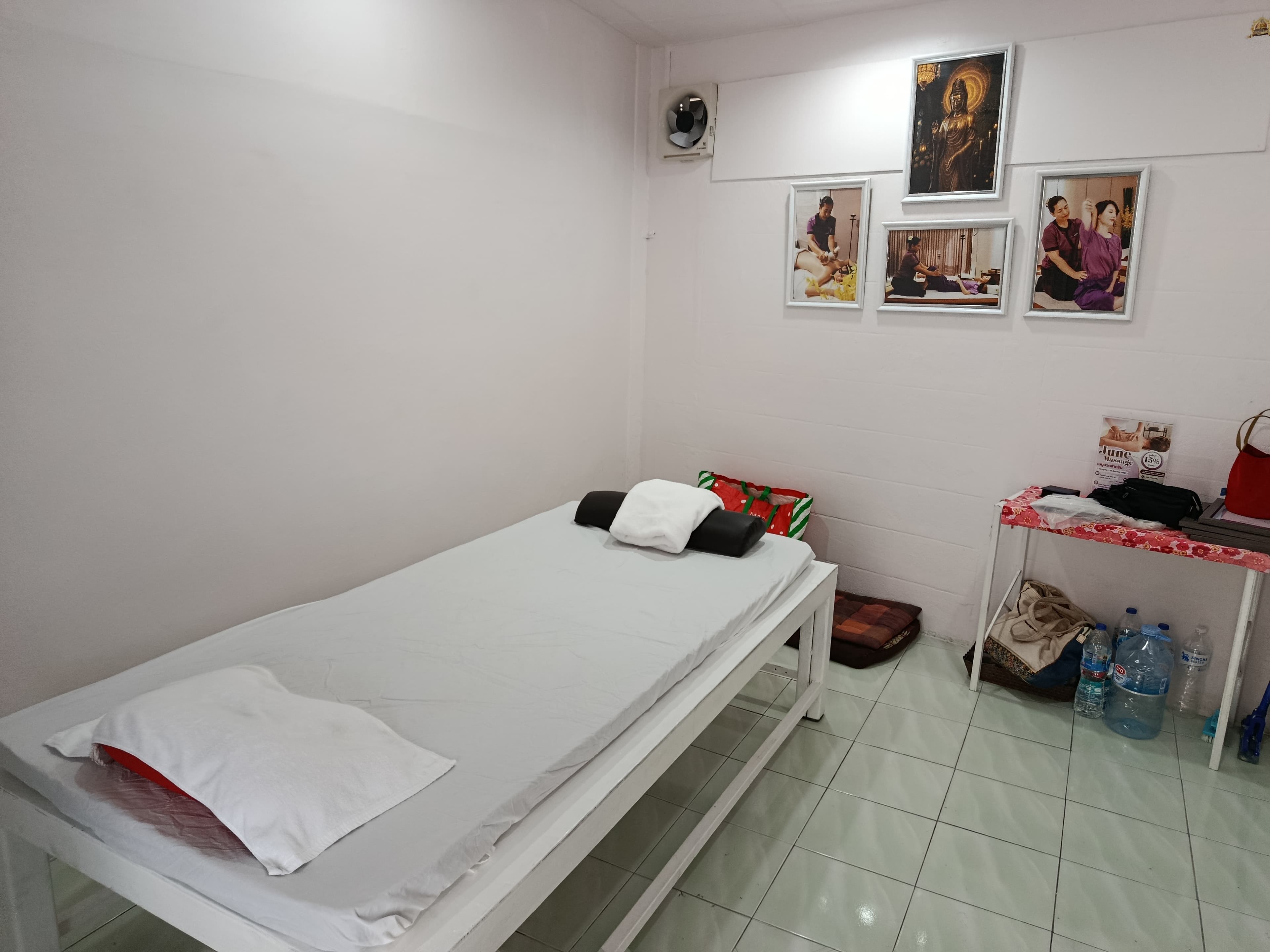 ภาพ 3 ของ June Thai Massage