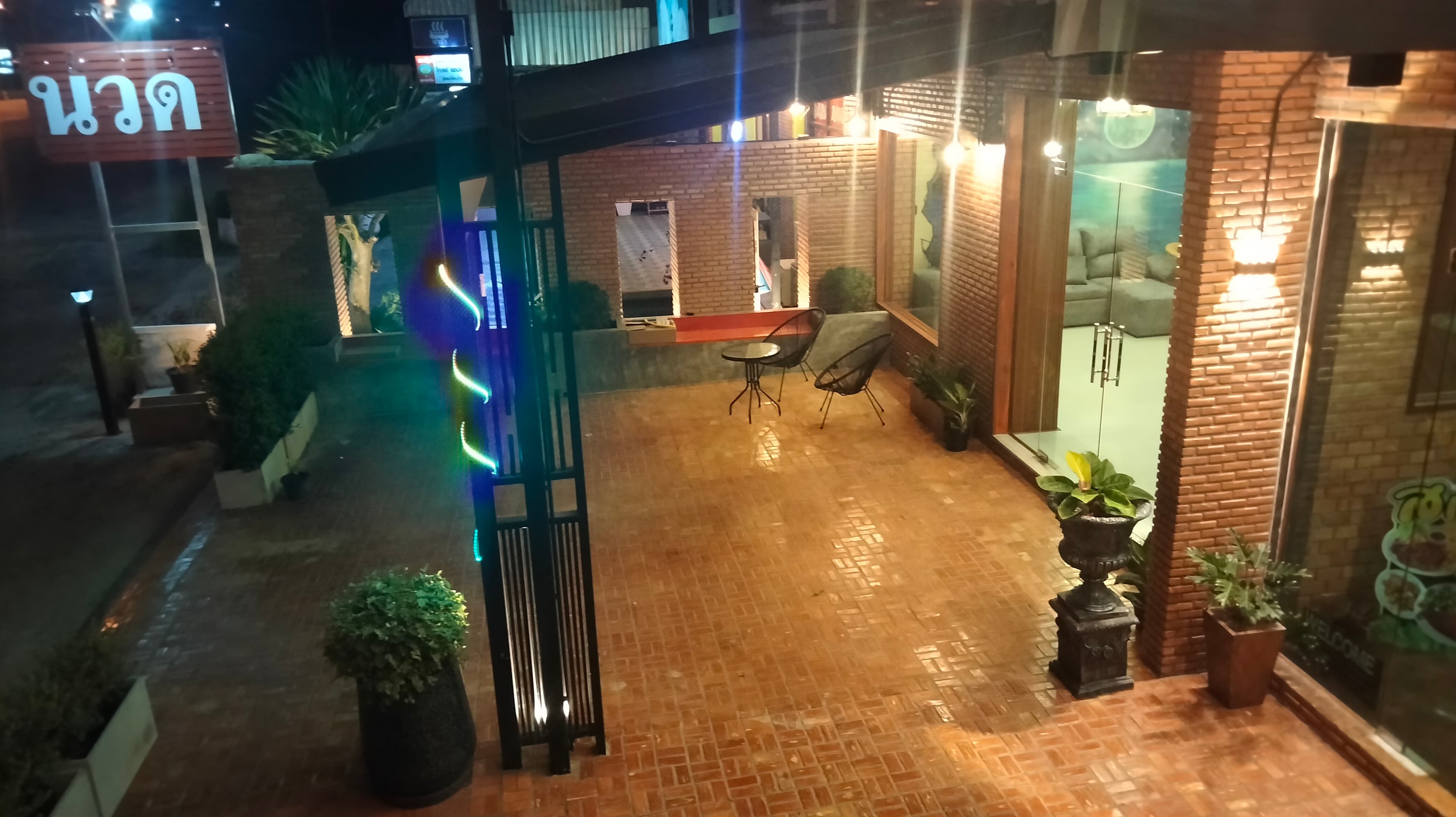 Neo คาเฟ่ มีบริการนวดแผนไทย – นวดแผนไทย in Surat Thani