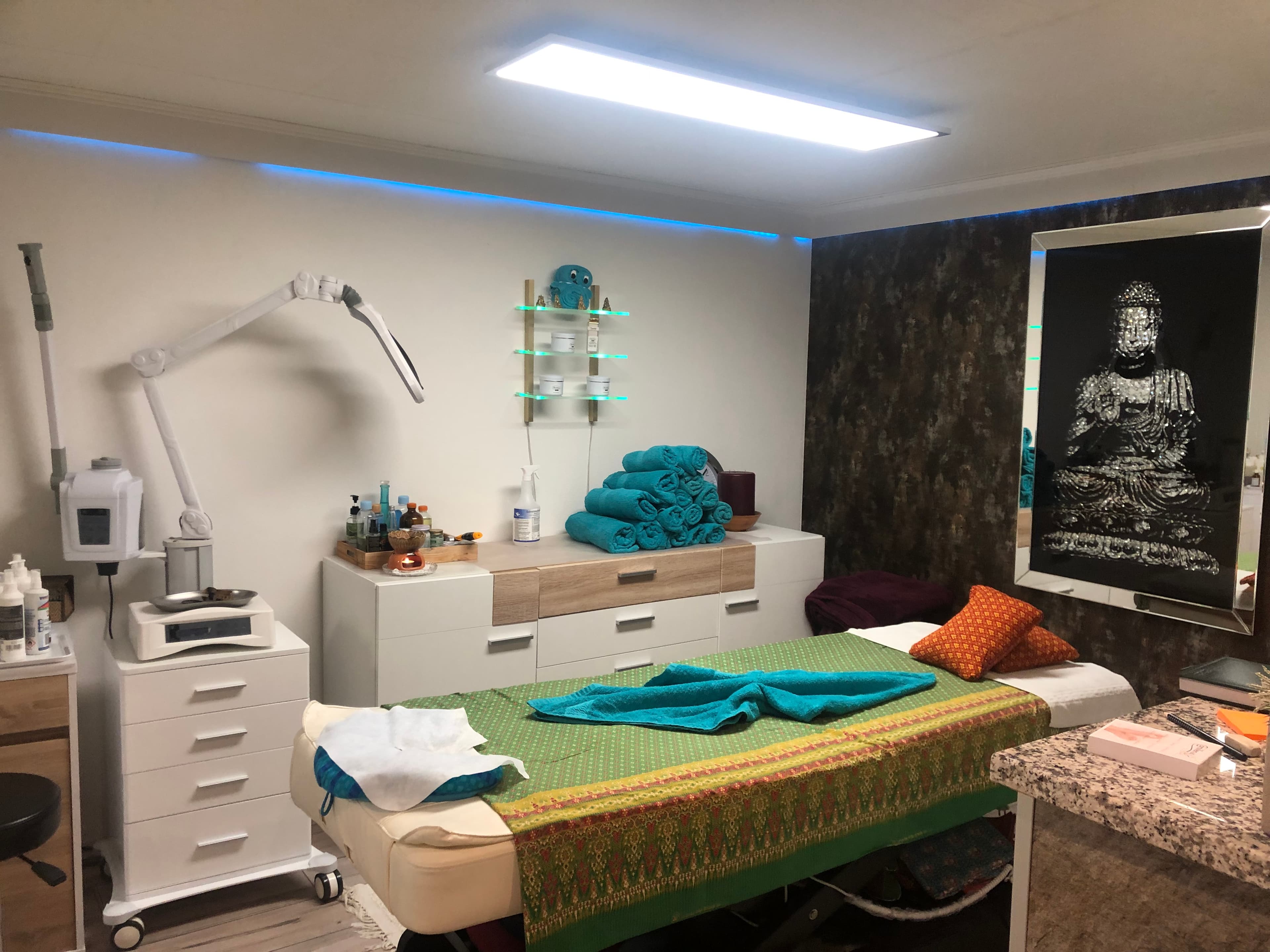 Mobile Traditionelle Thaimassage und Naturkosmetik – Thai Massage in Rüsselsheim am Main