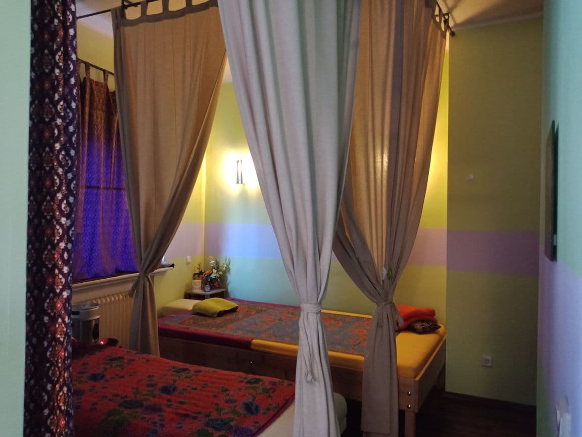 Jaroen & ESARDEE Thaimassage Alfter – Thai Massage in Bonn