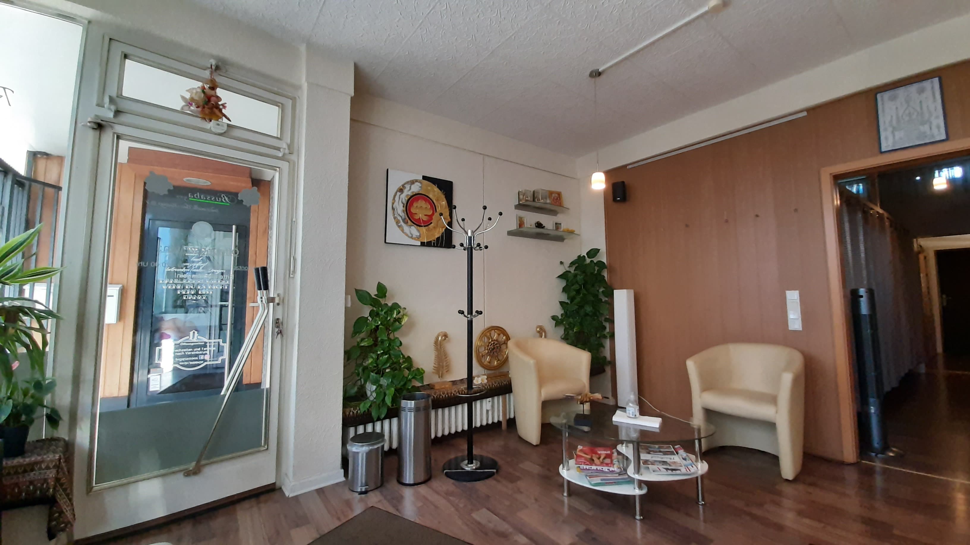 Foto 2 von Massagestudio Bussaba Inhaberin Frau Kanjana Löcher