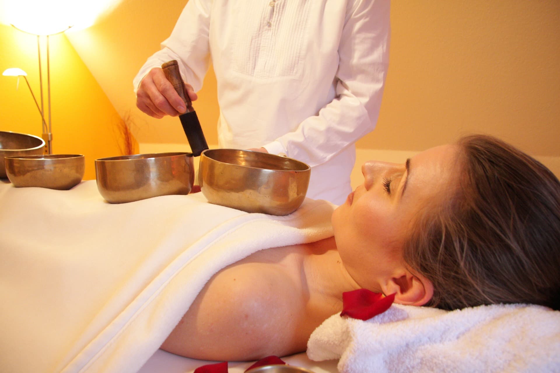 -Wellness-Massage-Harmonie- Massagen & energetische Körperarbeit – Thai Massage in Dresden