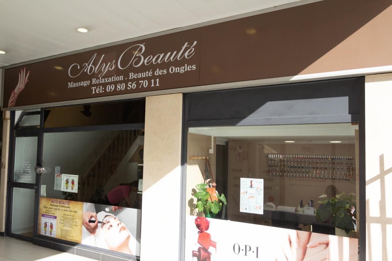 Photo 3 de Alys beauté Massage