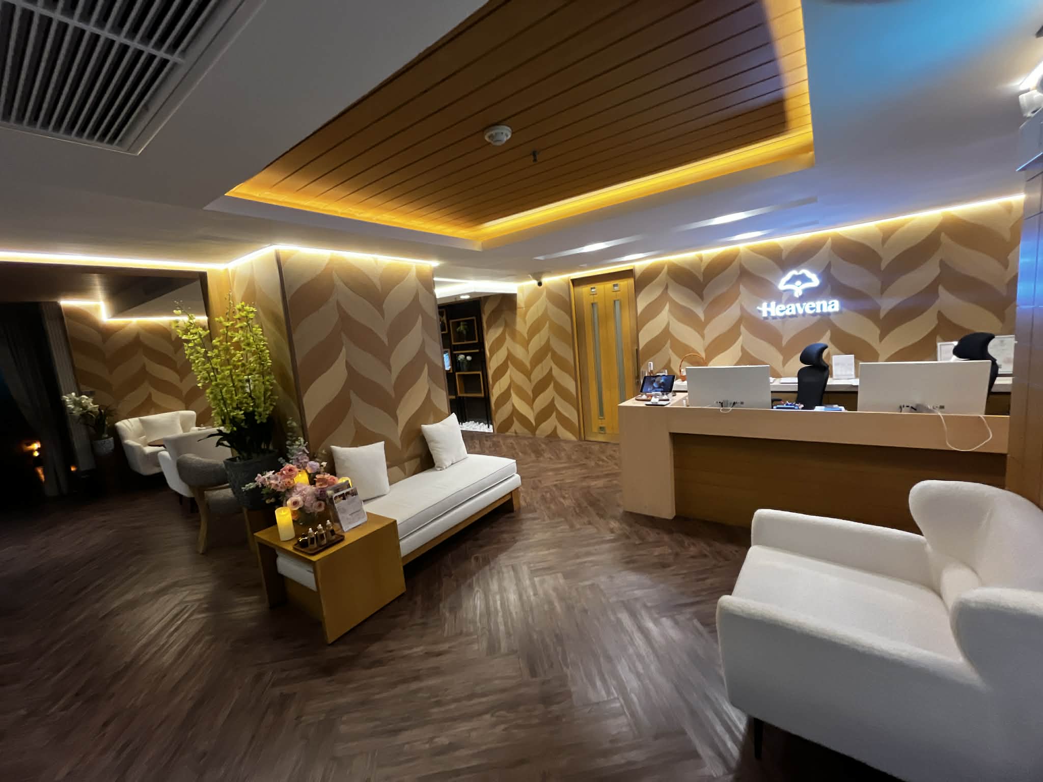 ภาพ 2 ของ Heavena Wellness & Spa (Ploenchit, Sivatel Hotel) - Massage, Thai Massage, Spa, นวด, นวดไทย, สปา, 按摩, 마사지