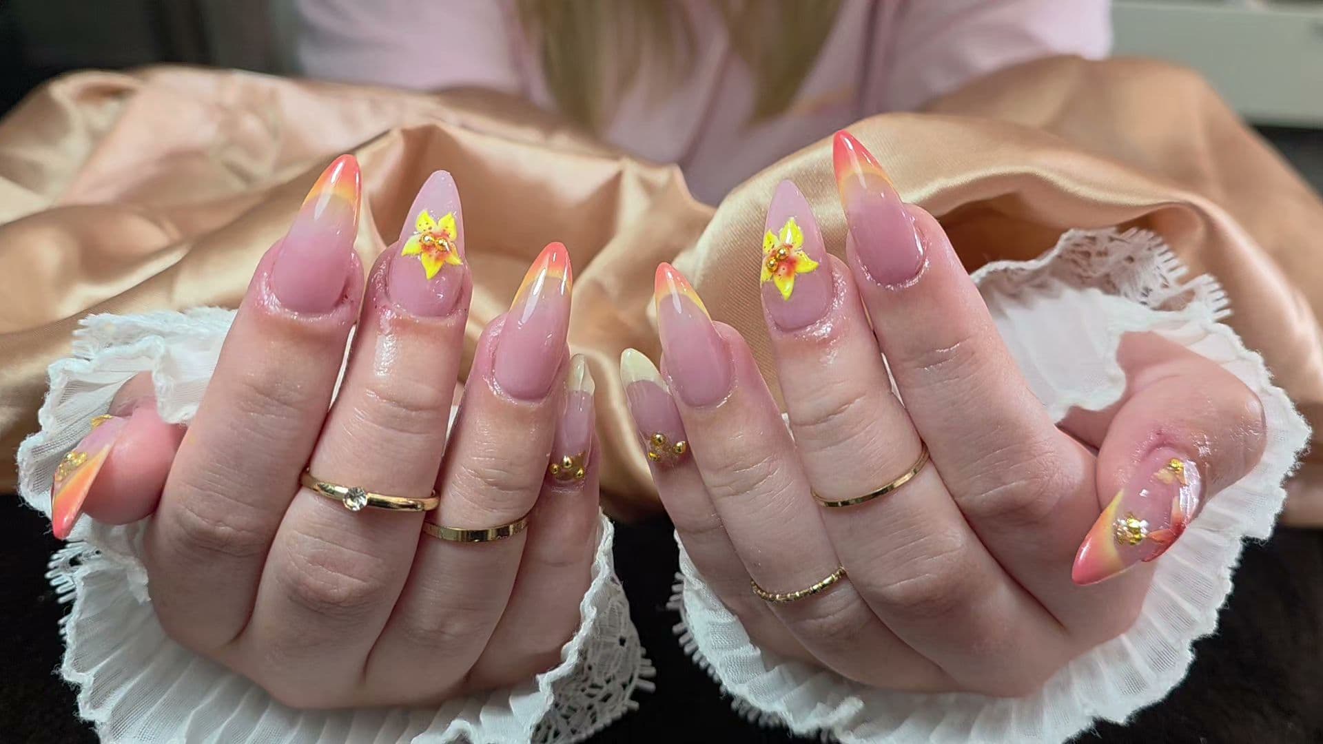 ภาพ 3 ของ Jasmine Thai Massage & Nail Studio & Barber shop