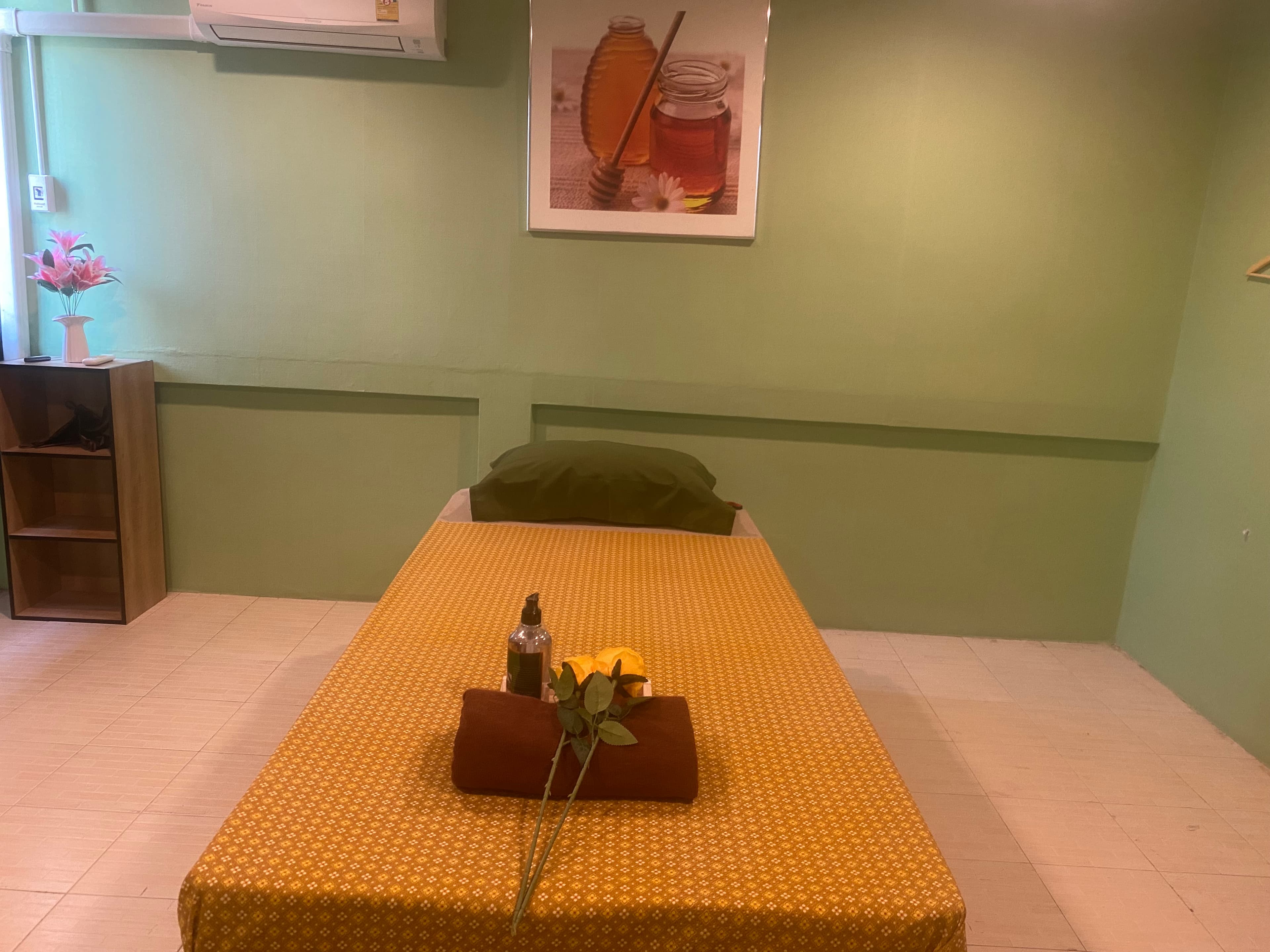 ภาพ 3 ของ Pimnapat massage (ซอยทองหลาง อมตะนครชลบุรี)