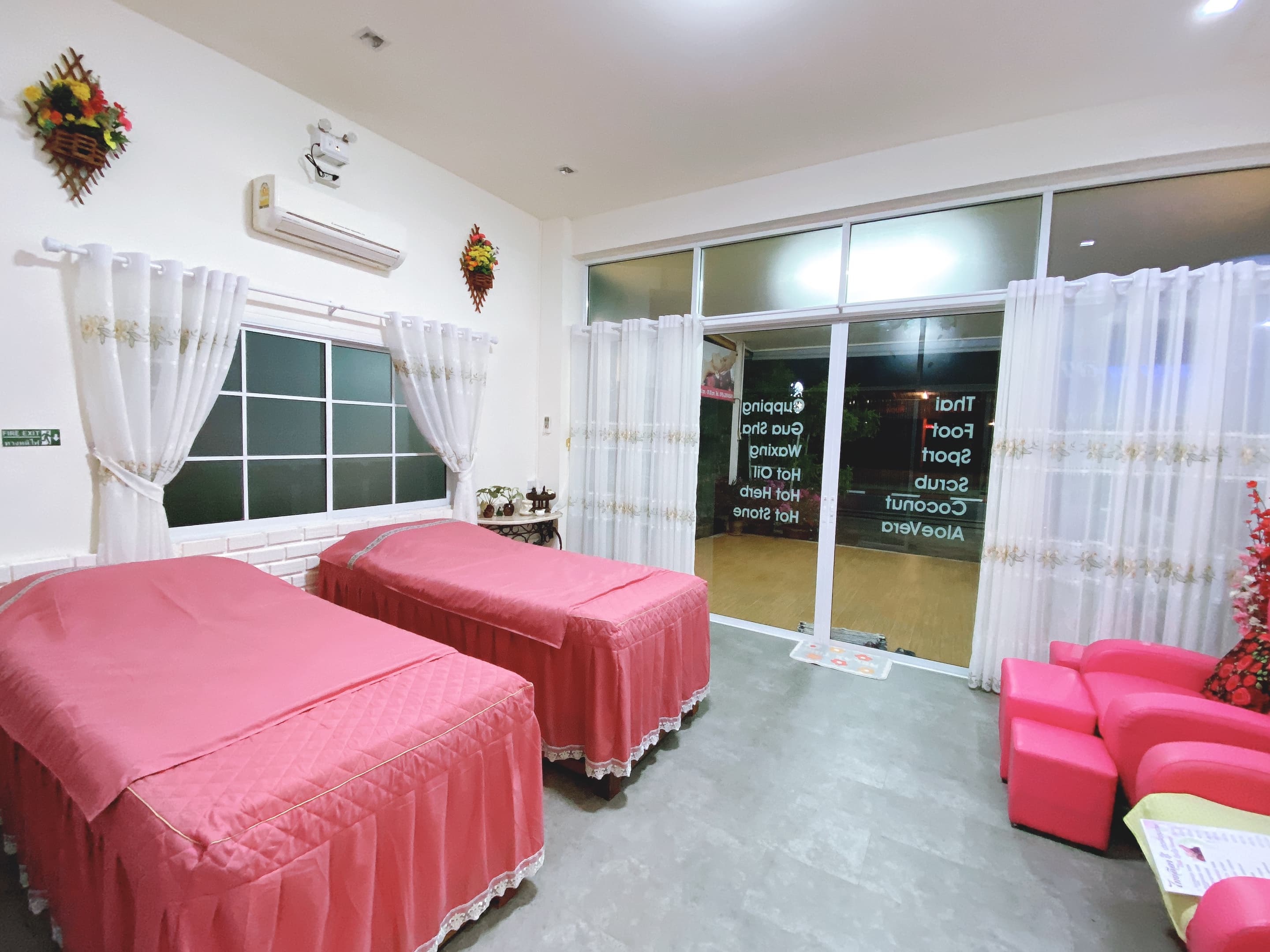 ภาพ 2 ของ Thai LeeLa Massage @Chalong temple
