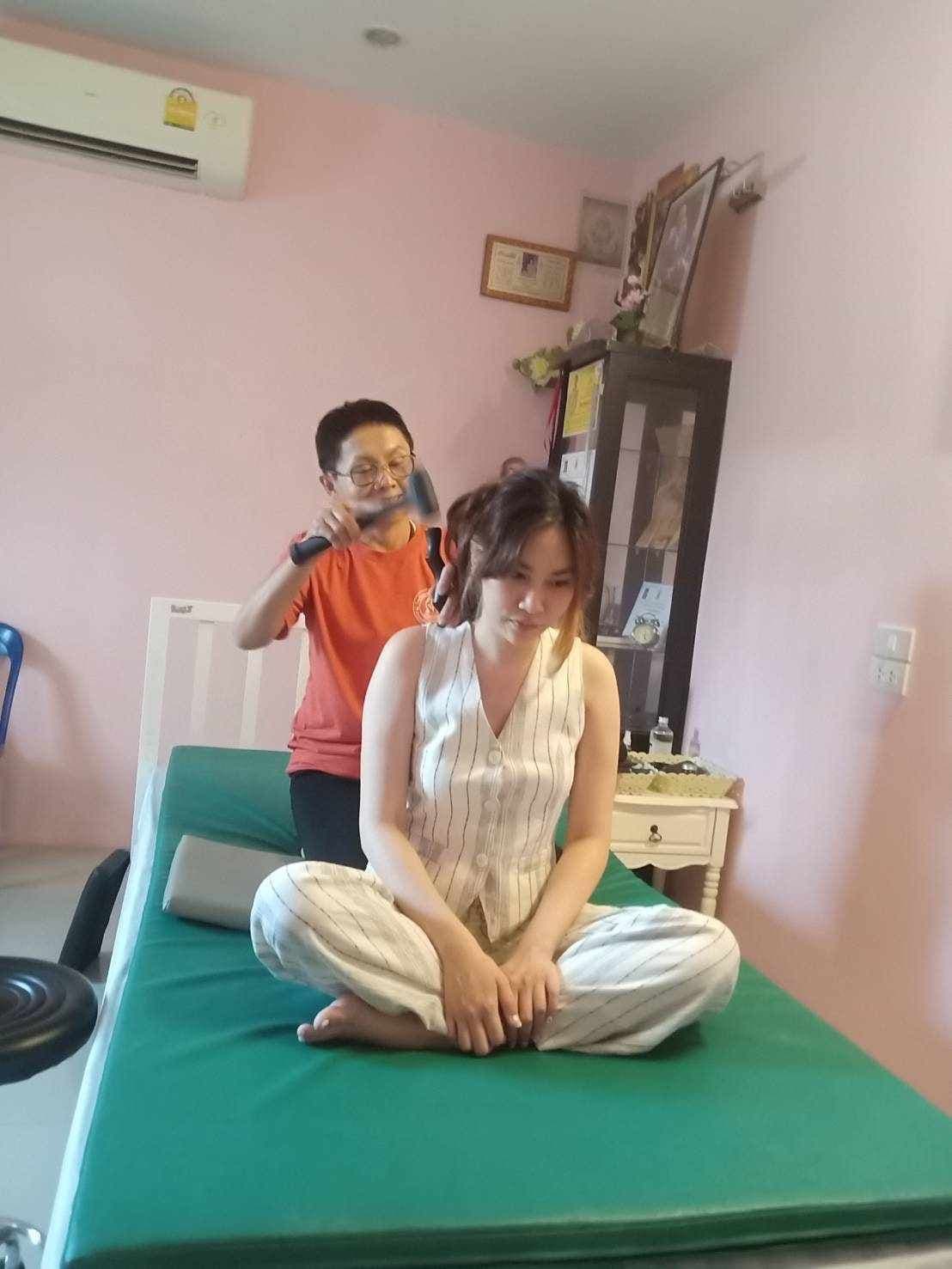 ภาพ 3 ของ นวดตอกเส้นสีไพร หางดง- MASSAGE TOKSEN SRIPAI