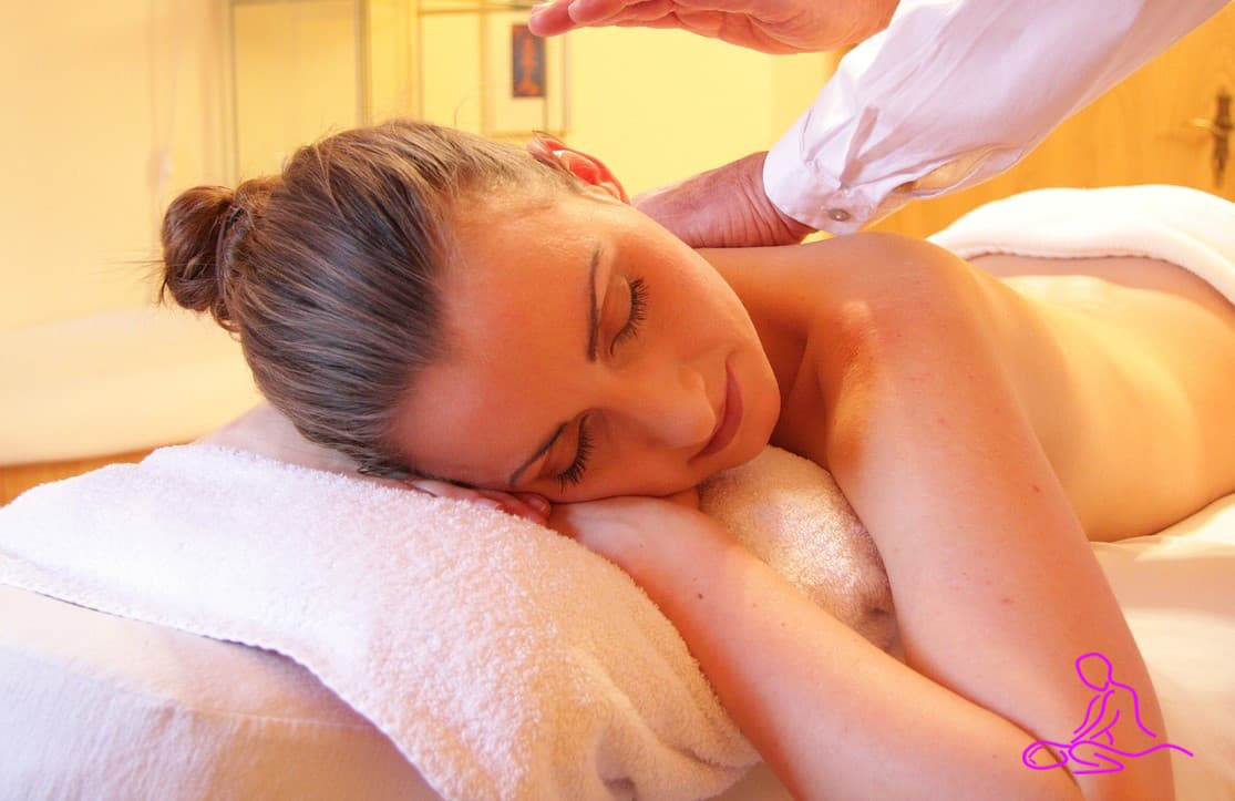 Photo 3 de SALON DE MASSAGE A DOMICILE FAVELLA