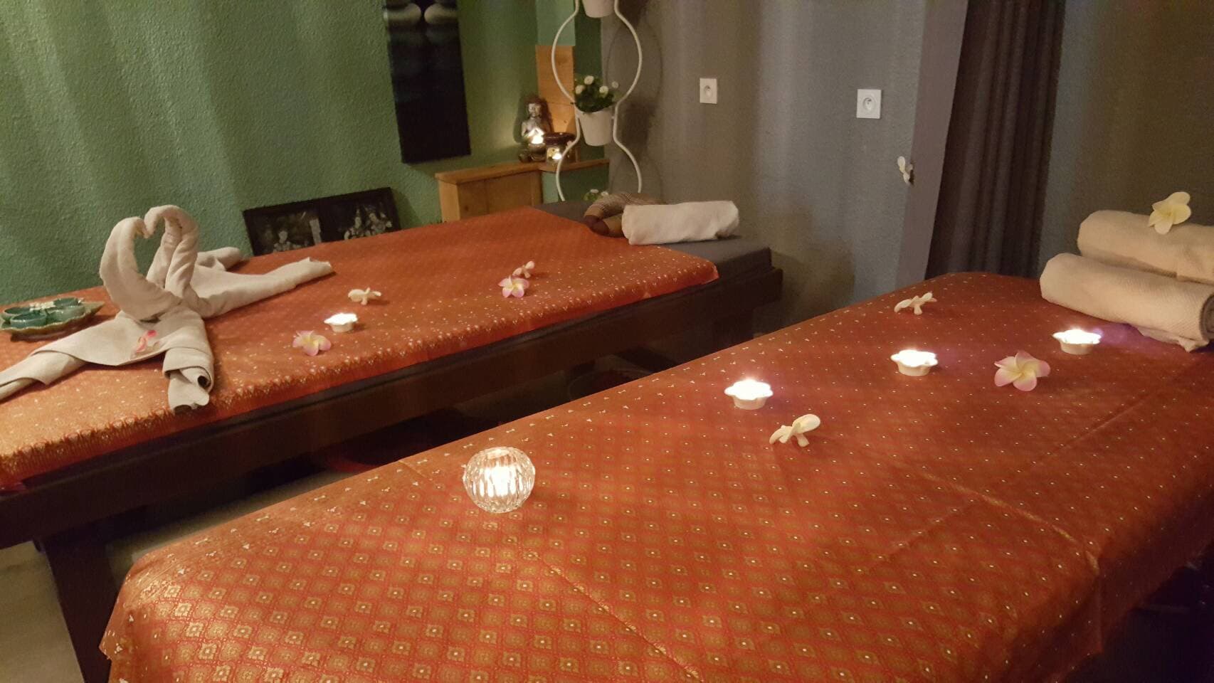 Photo 2 de Jasmin Massage Thaï - Massage En Couple 100€/h, Relaxant 55€/h. Tonique Et Thaï Traditionnel